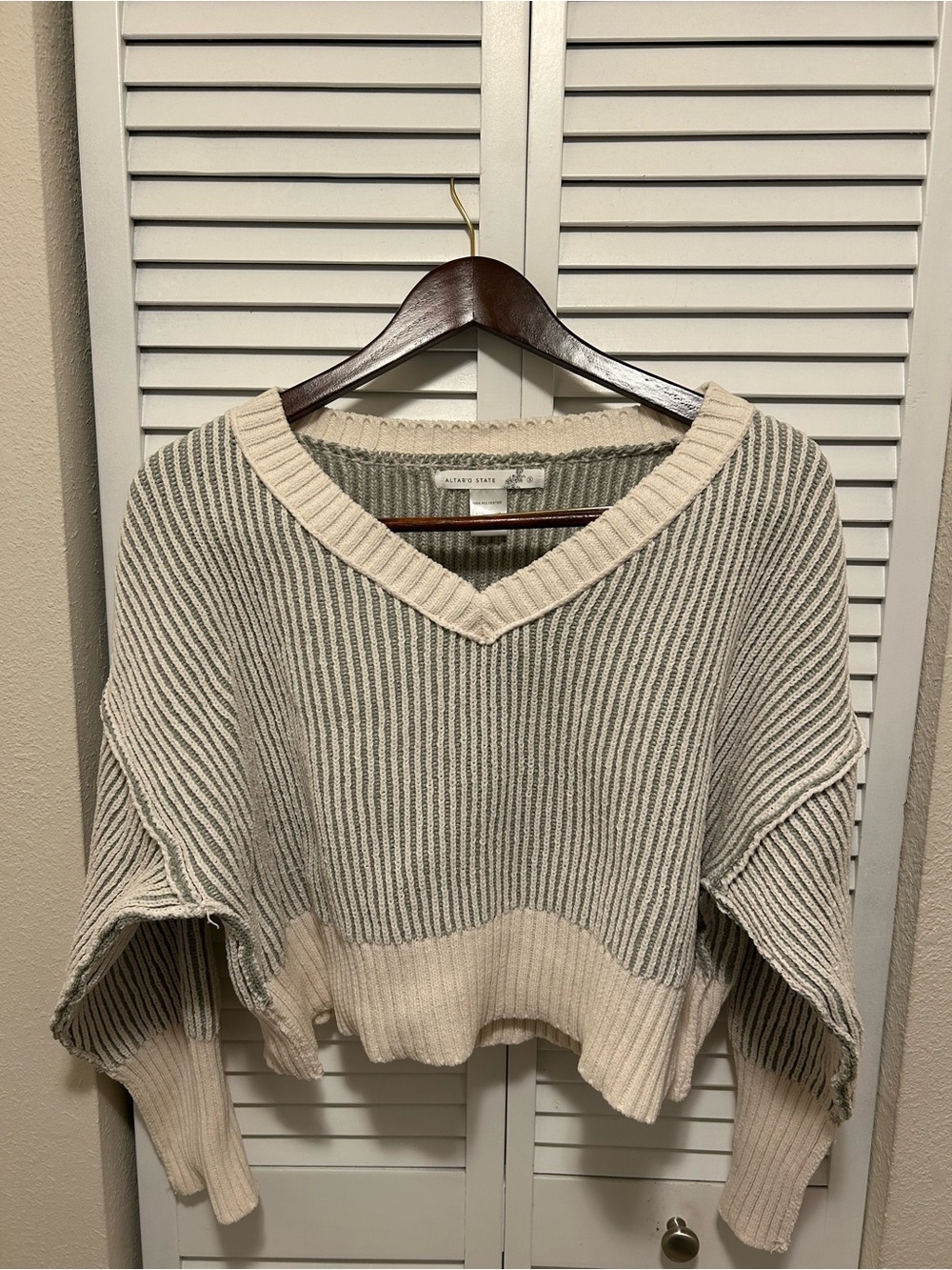 Altar'd State Cream & Light Gray Striped V-Neck Ribbed Sweater